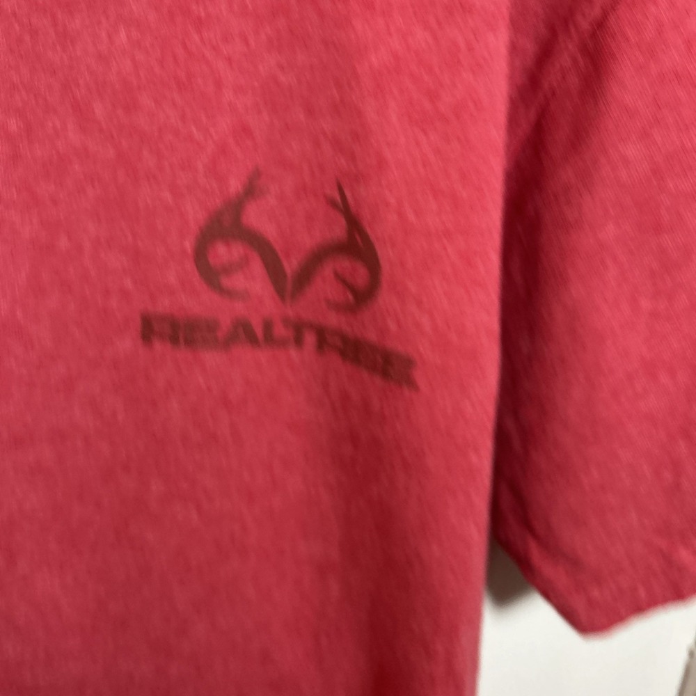 Realtree Men's Red Graphic Deer and Flag T-Shirt Size M - Picture 2 of 4